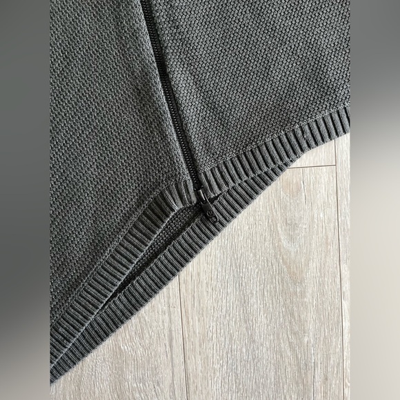 Lululemon Women’s On The Go Poncho Grey Sage -
One Size - Picture 5 of 10